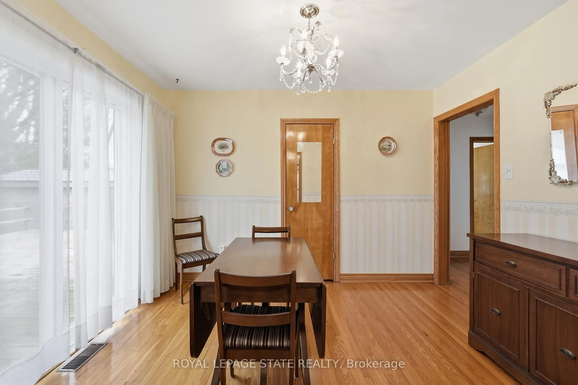 Photo 8 of 37 Central Park Avenue, Hamilton, Dundas — HOMEH