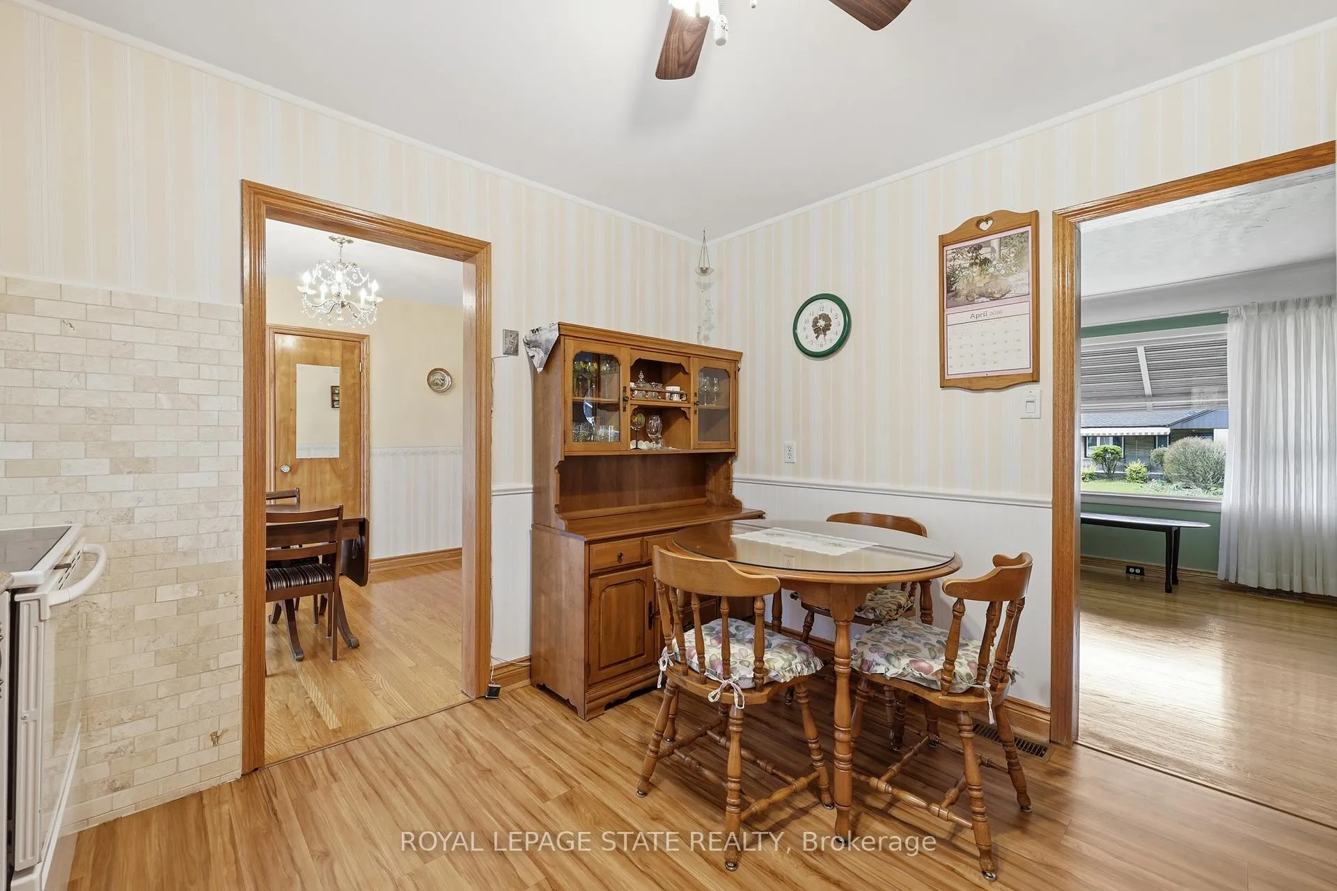 Photo 11 of 37 Central Park Avenue, Hamilton, Dundas — HOMEH