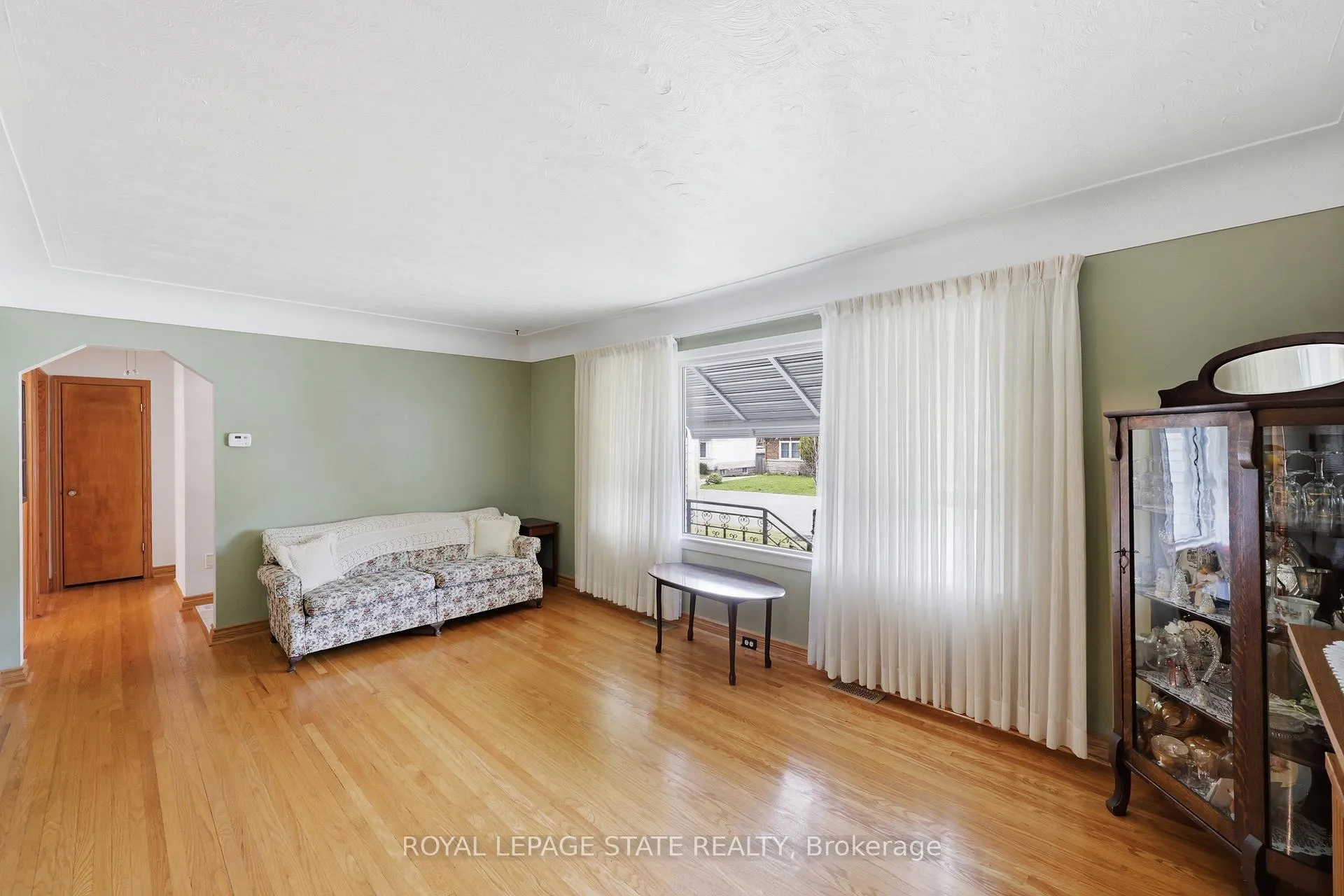 Photo 17 of 37 Central Park Avenue, Hamilton, Dundas — HOMEH