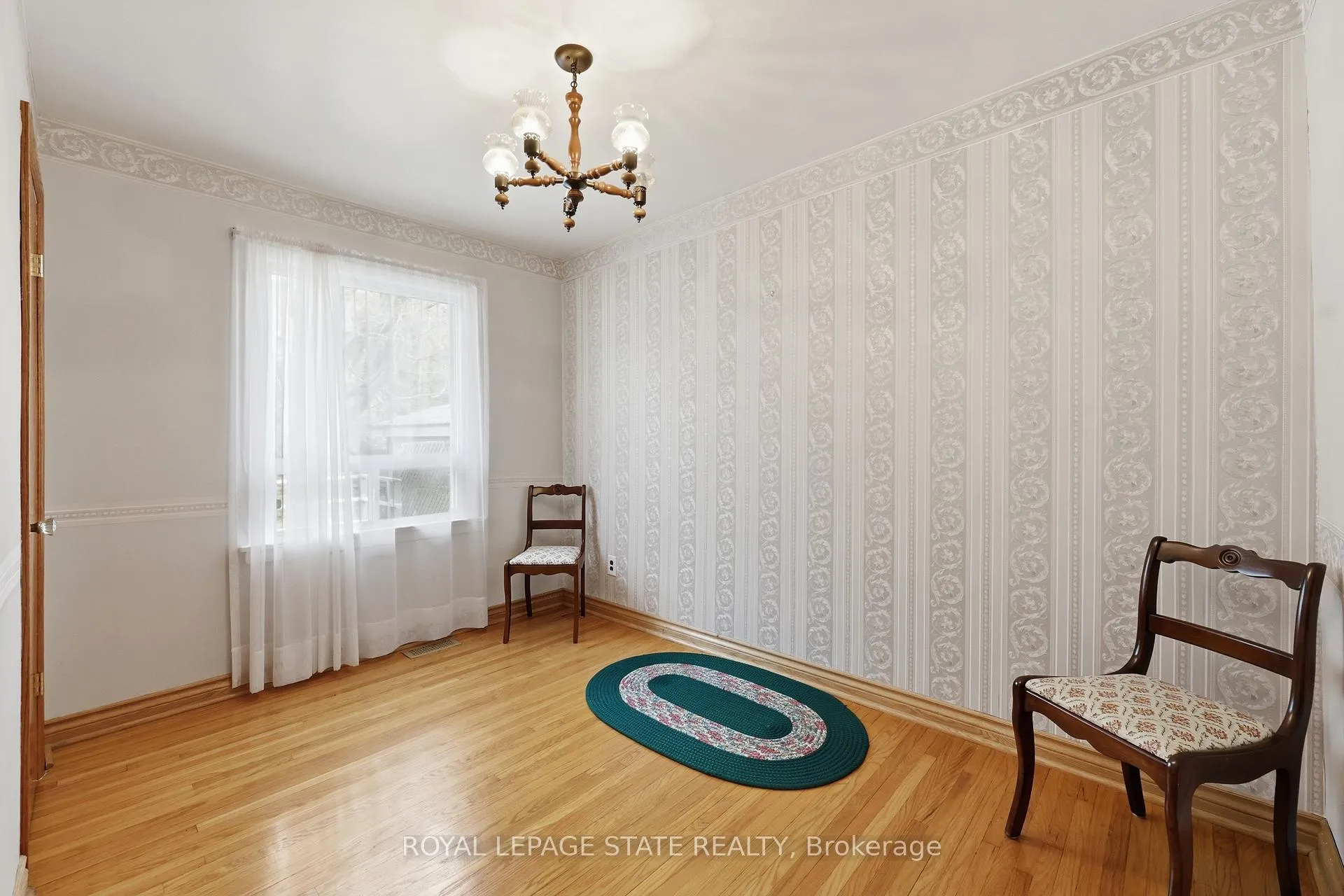 Photo 21 of 37 Central Park Avenue, Hamilton, Dundas — HOMEH