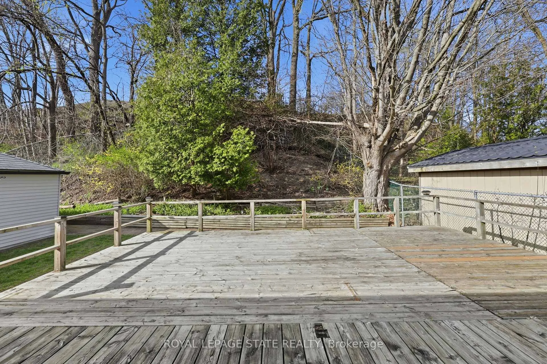 Photo 41 of 37 Central Park Avenue, Hamilton, Dundas — HOMEH