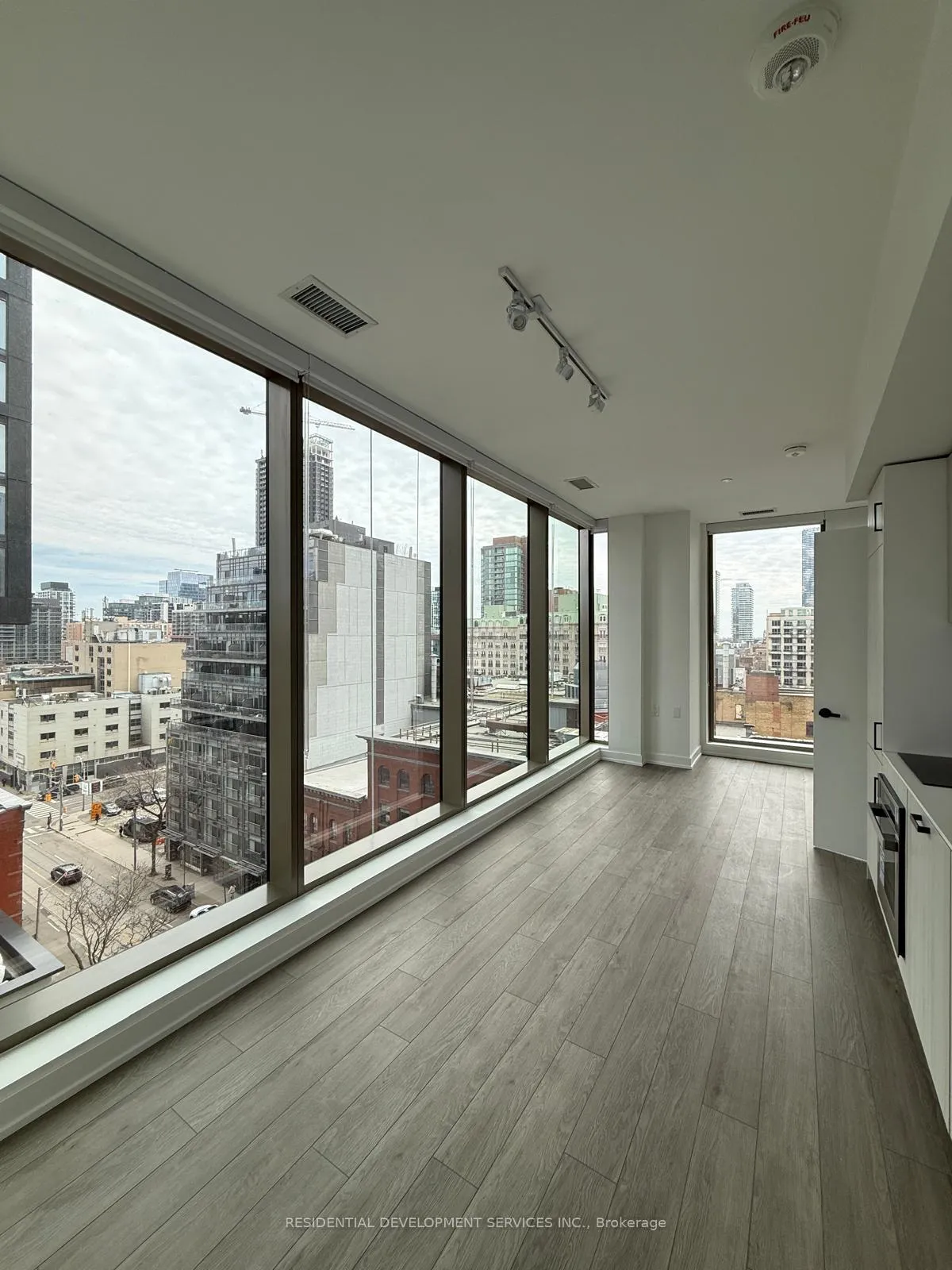 Front of Unit 703, 88 Queen Street