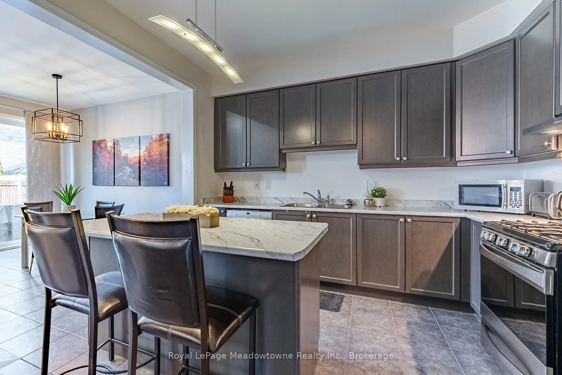 Photo 18 of 325 Gleave Terrace, Milton, Harrison — HOMEH