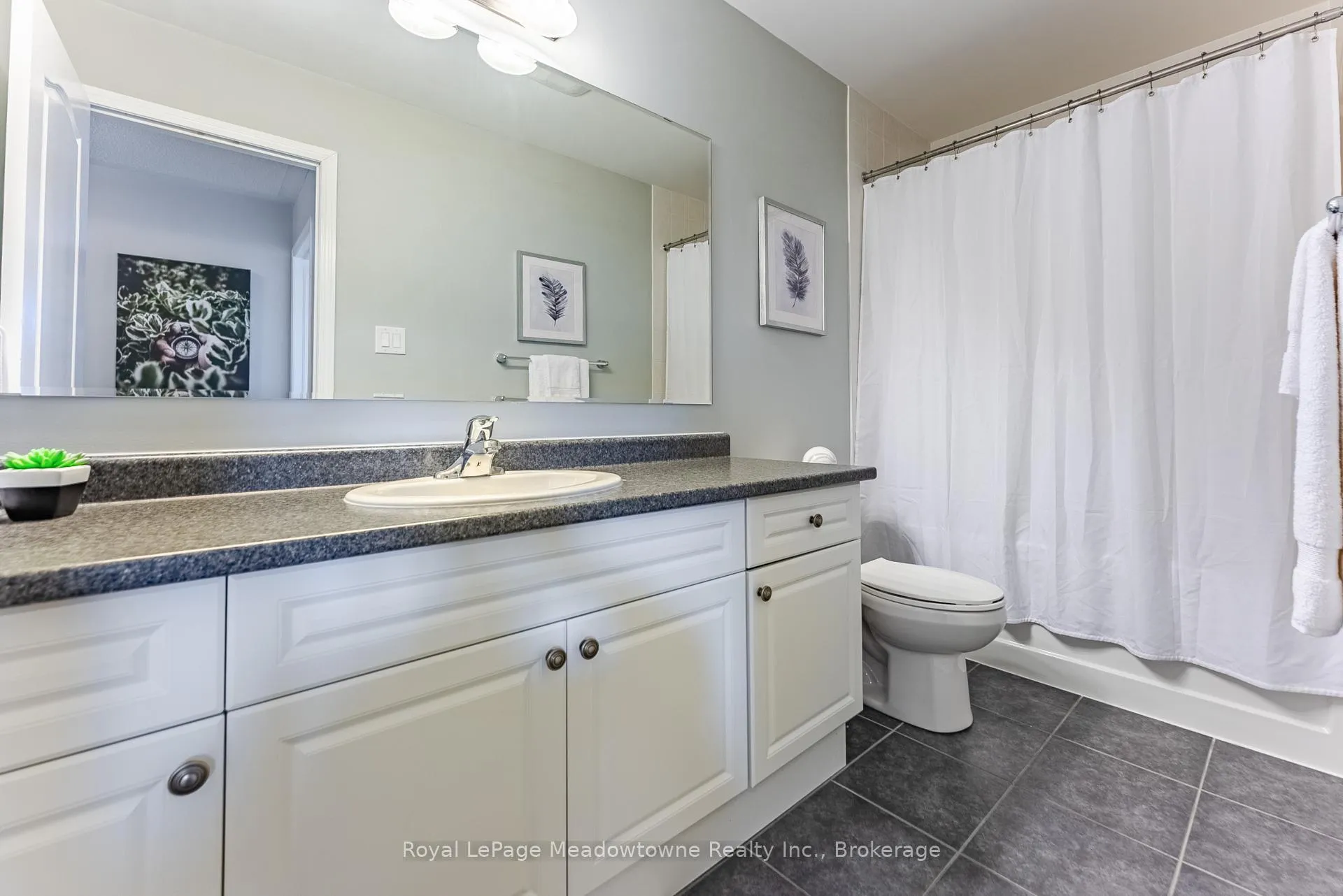 Photo 32 of 325 Gleave Terrace, Milton, Harrison — HOMEH