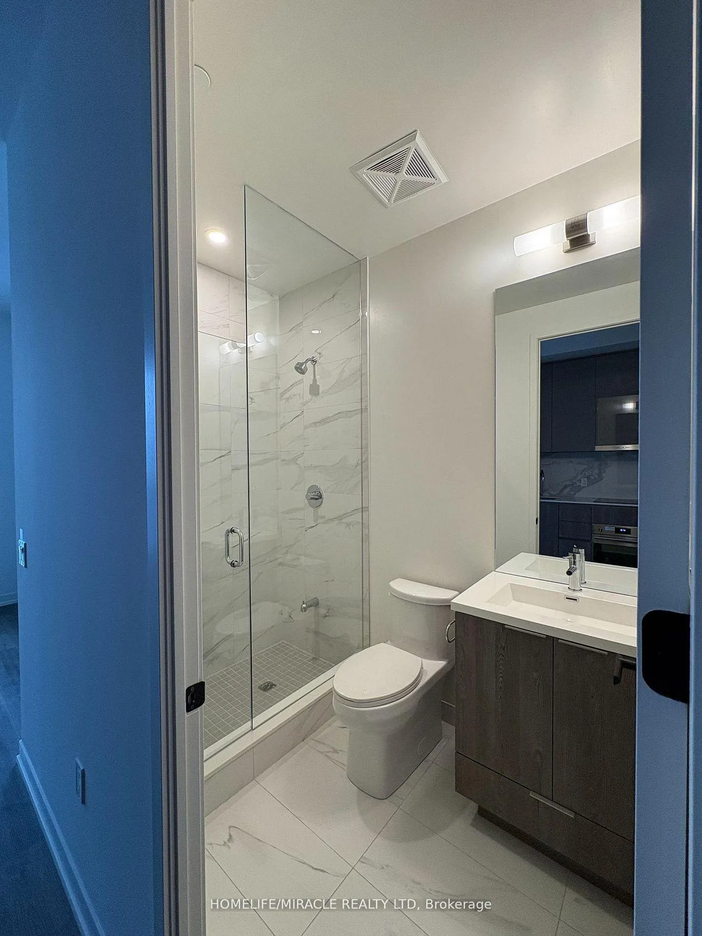 Photo 7 of Unit 607, 8 Interchange Way, Vaughan, Vaughan Corporate Centre — HOMEH