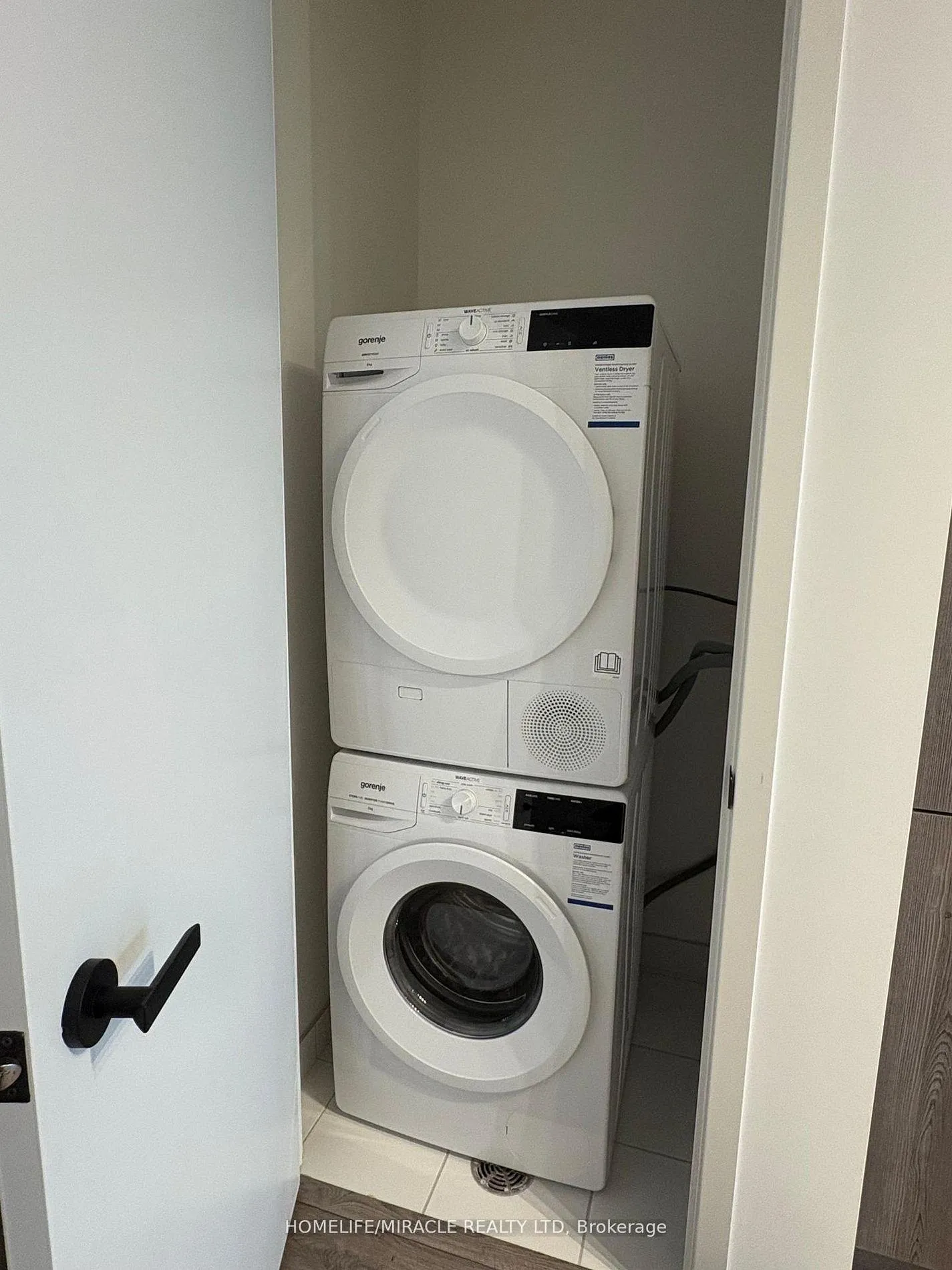 Photo 11 of Unit 607, 8 Interchange Way, Vaughan, Vaughan Corporate Centre — HOMEH