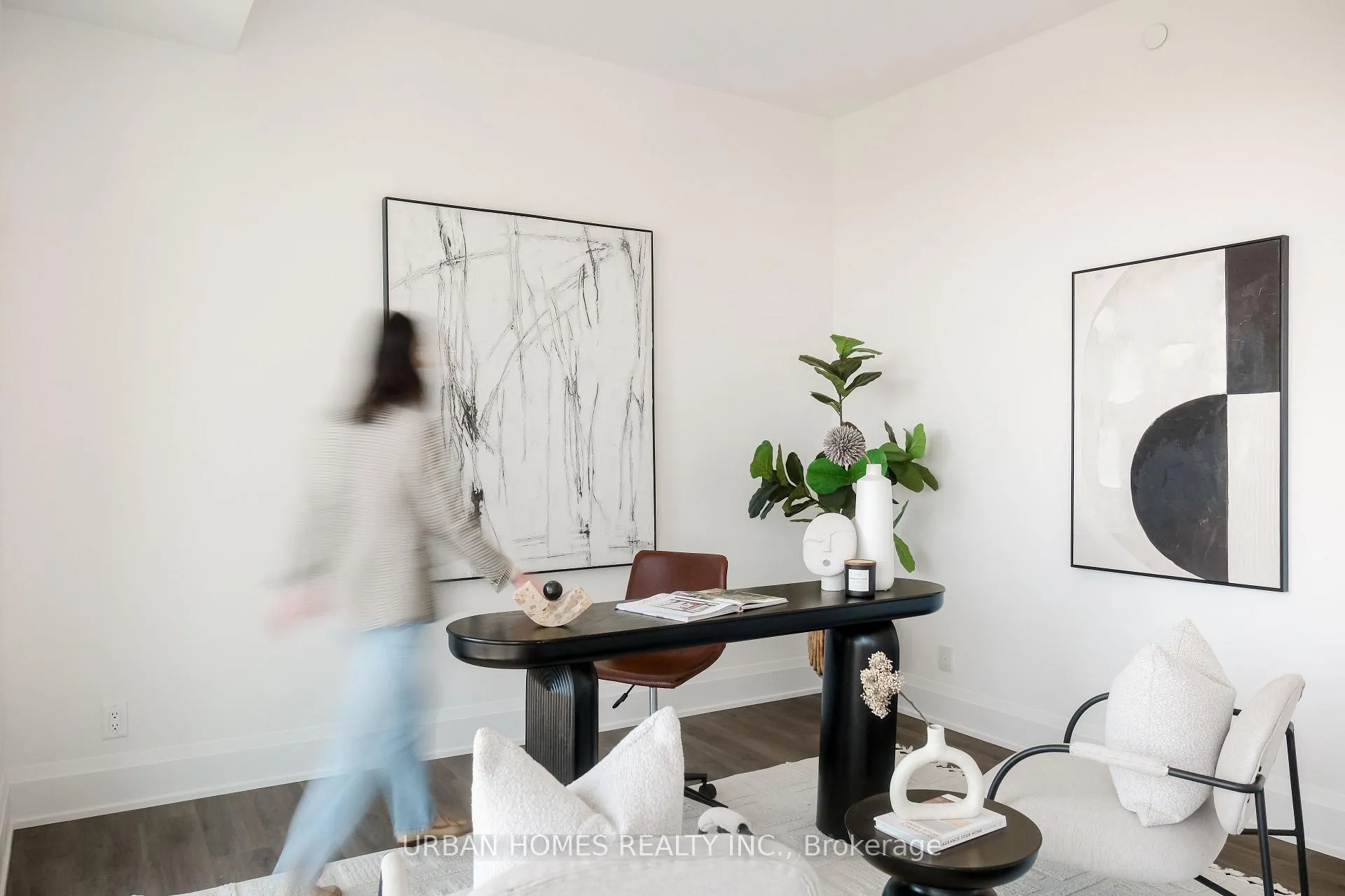 Photo 7 of Unit 3602, 65 Broadway Avenue, Toronto, Mount Pleasant West — HOMEH