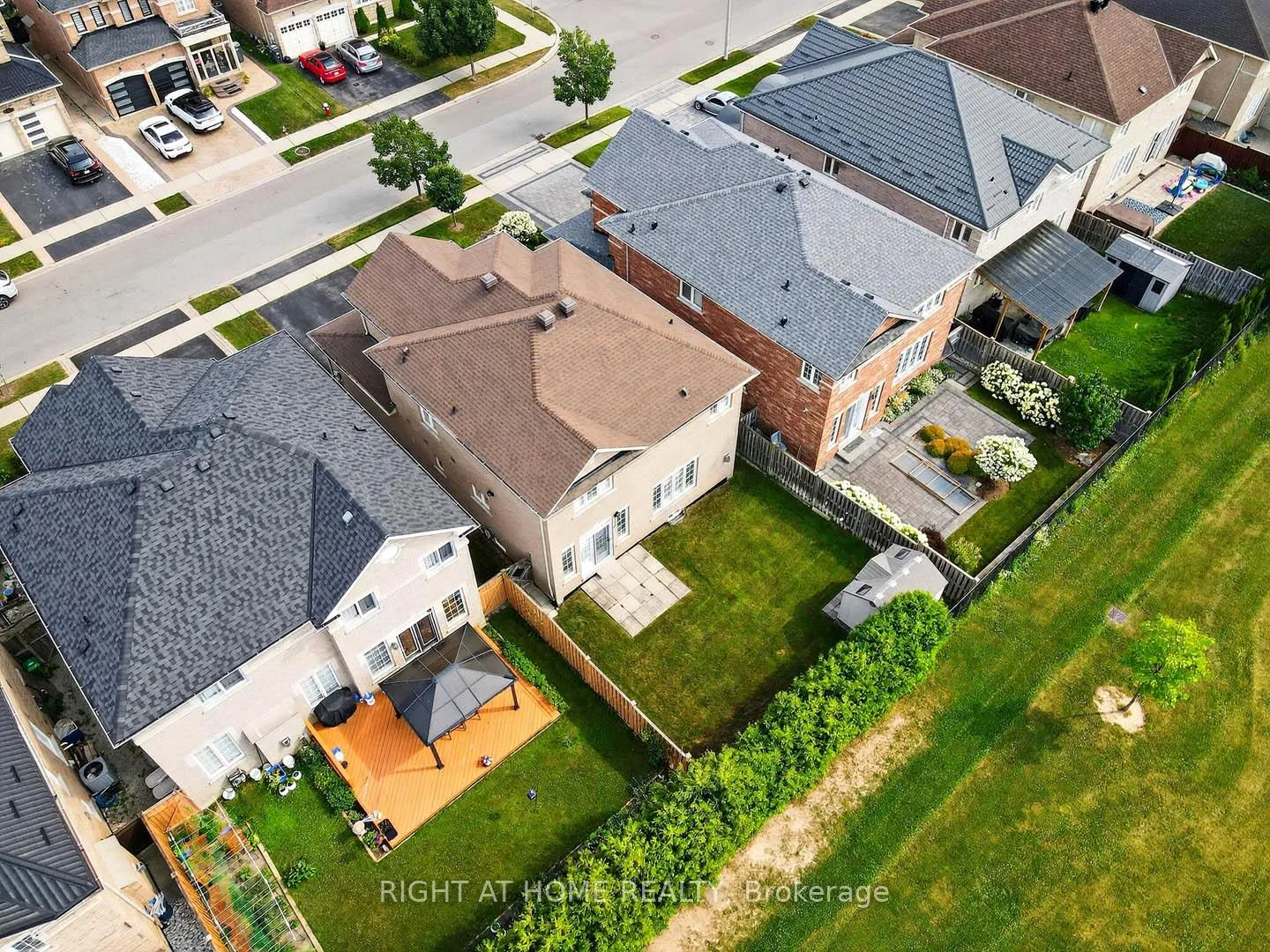 Photo 3 of 7 Messina Avenue, Brampton, Bram West — HOMEH