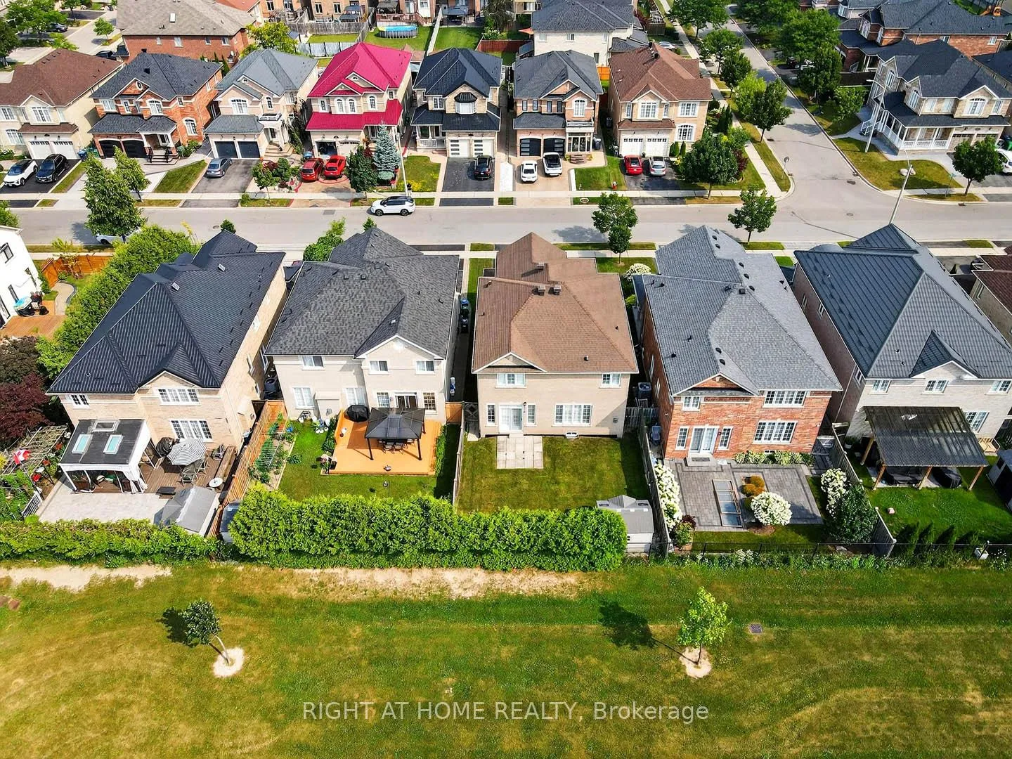 Photo 33 of 7 Messina Avenue, Brampton, Bram West — HOMEH