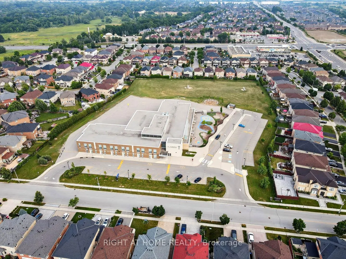Photo 34 of 7 Messina Avenue, Brampton, Bram West — HOMEH