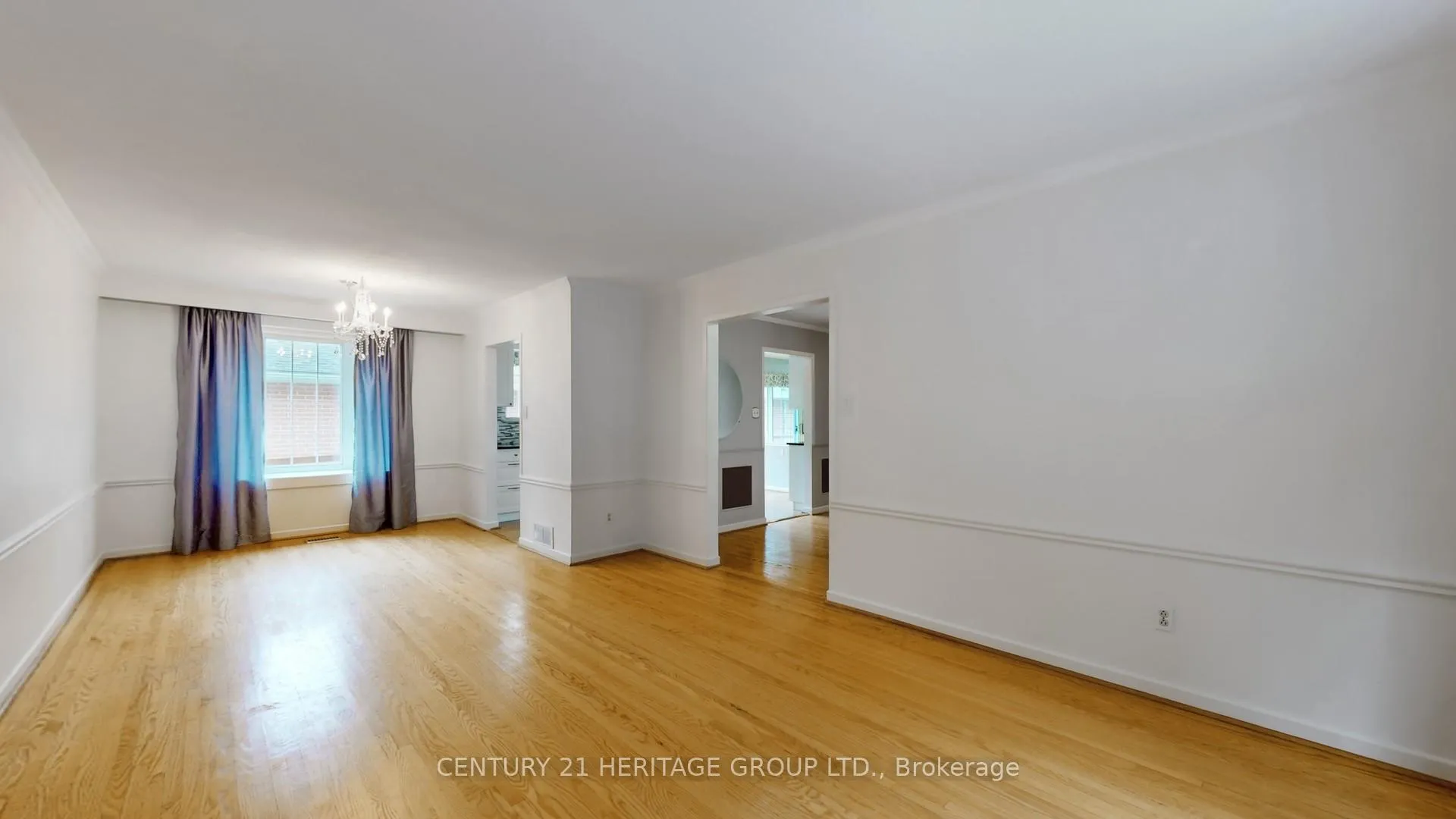 Photo 6 of 1 Dunsinane Drive, Markham, Royal Orchard — HOMEH
