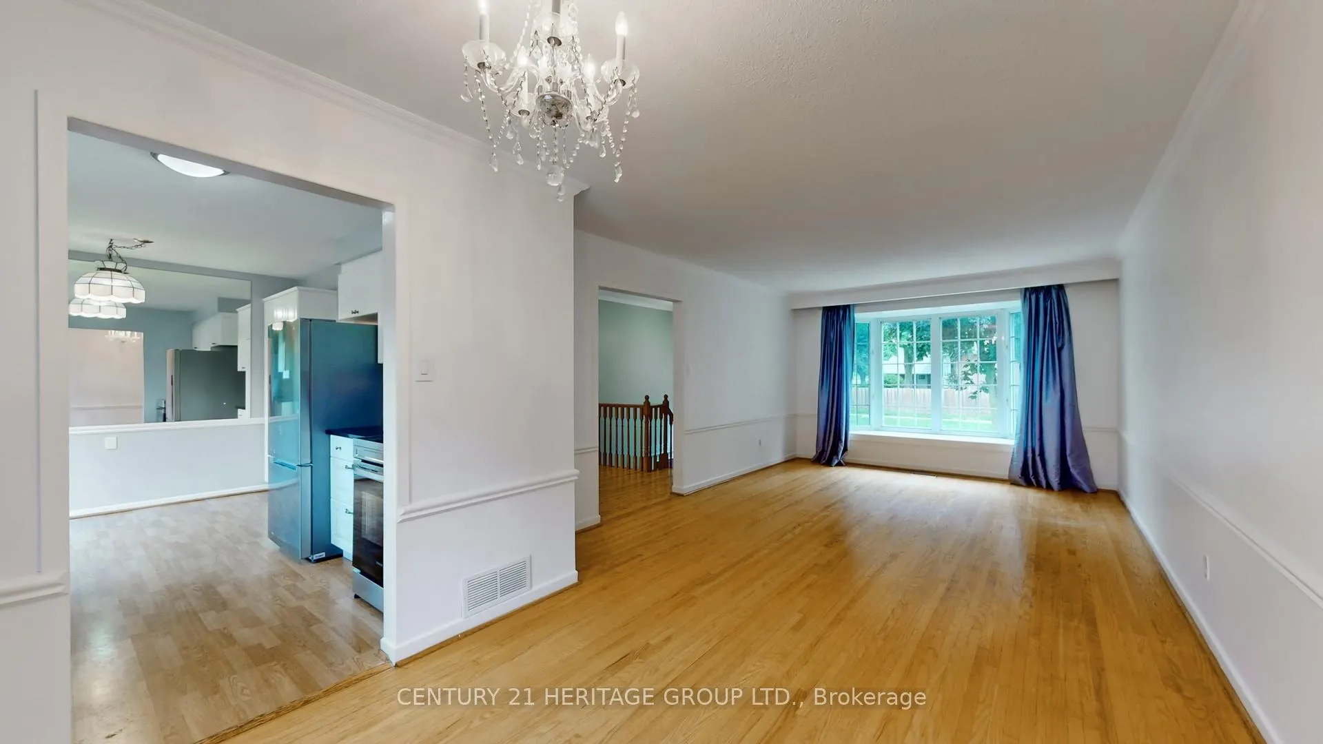 Photo 7 of 1 Dunsinane Drive, Markham, Royal Orchard — HOMEH