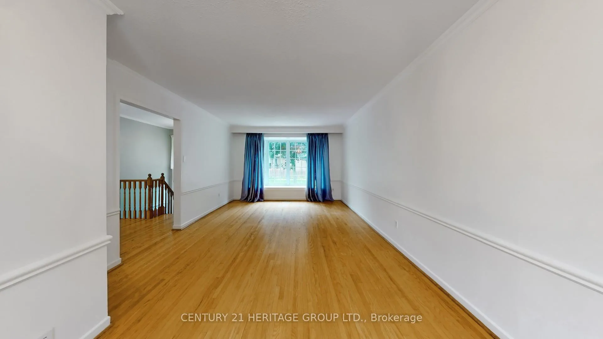 Photo 8 of 1 Dunsinane Drive, Markham, Royal Orchard — HOMEH
