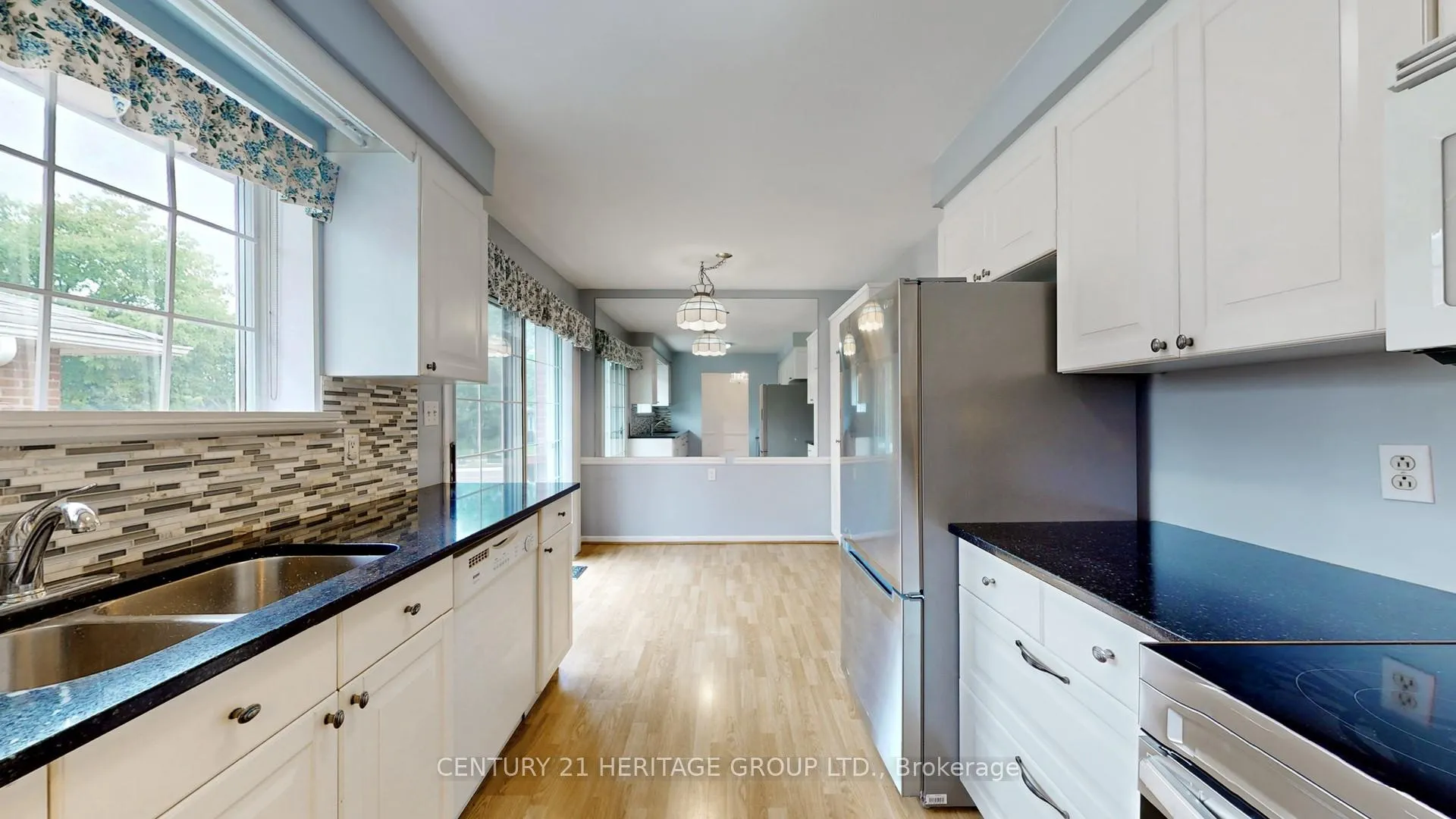 Photo 14 of 1 Dunsinane Drive, Markham, Royal Orchard — HOMEH