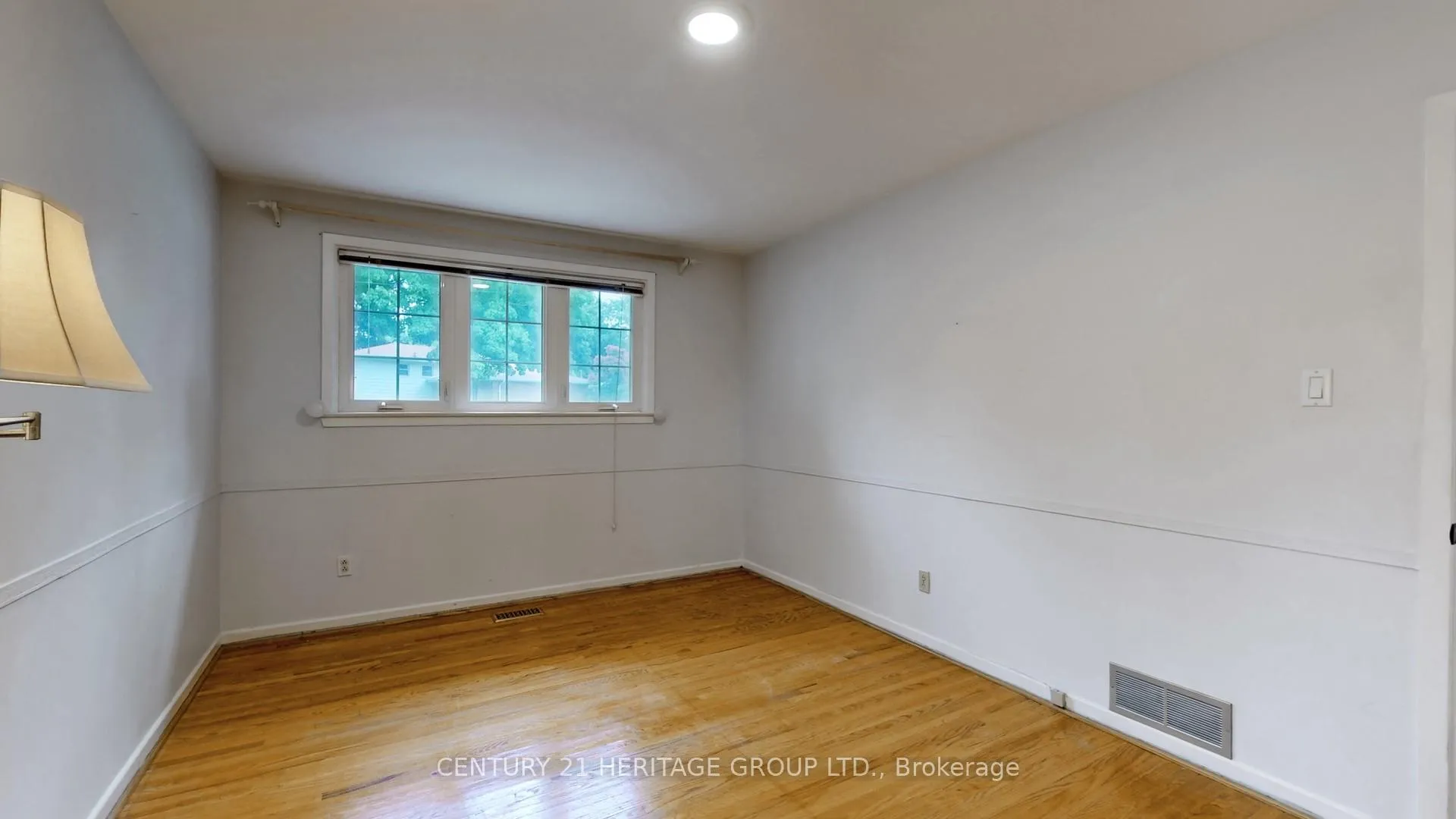 Photo 18 of 1 Dunsinane Drive, Markham, Royal Orchard — HOMEH