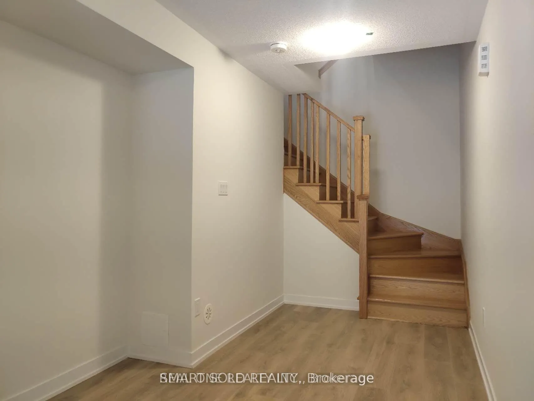 Photo 2 of Unit 1407, 1865 Pickering Parkway, Pickering, Village East — HOMEH