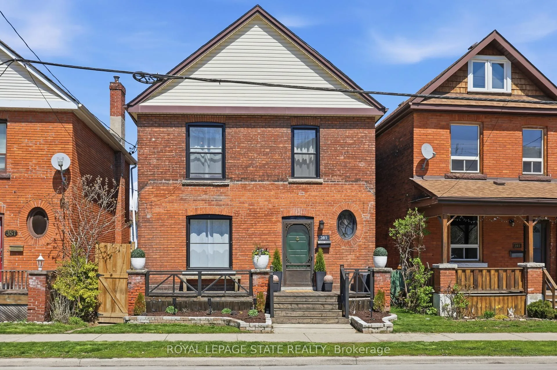 Front of 361 Cumberland Avenue