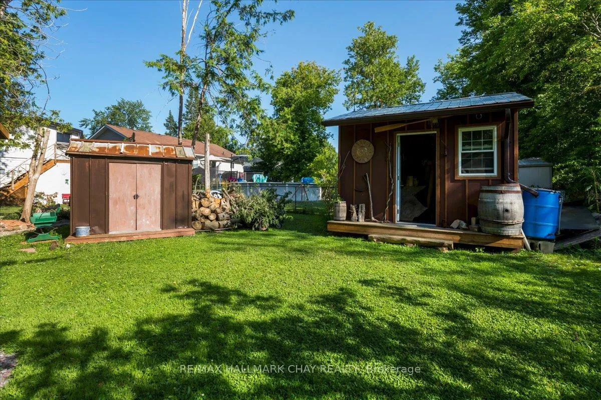 Photo 3 of 930 Gilmore Avenue, Innisfil, Lefroy — HOMEH