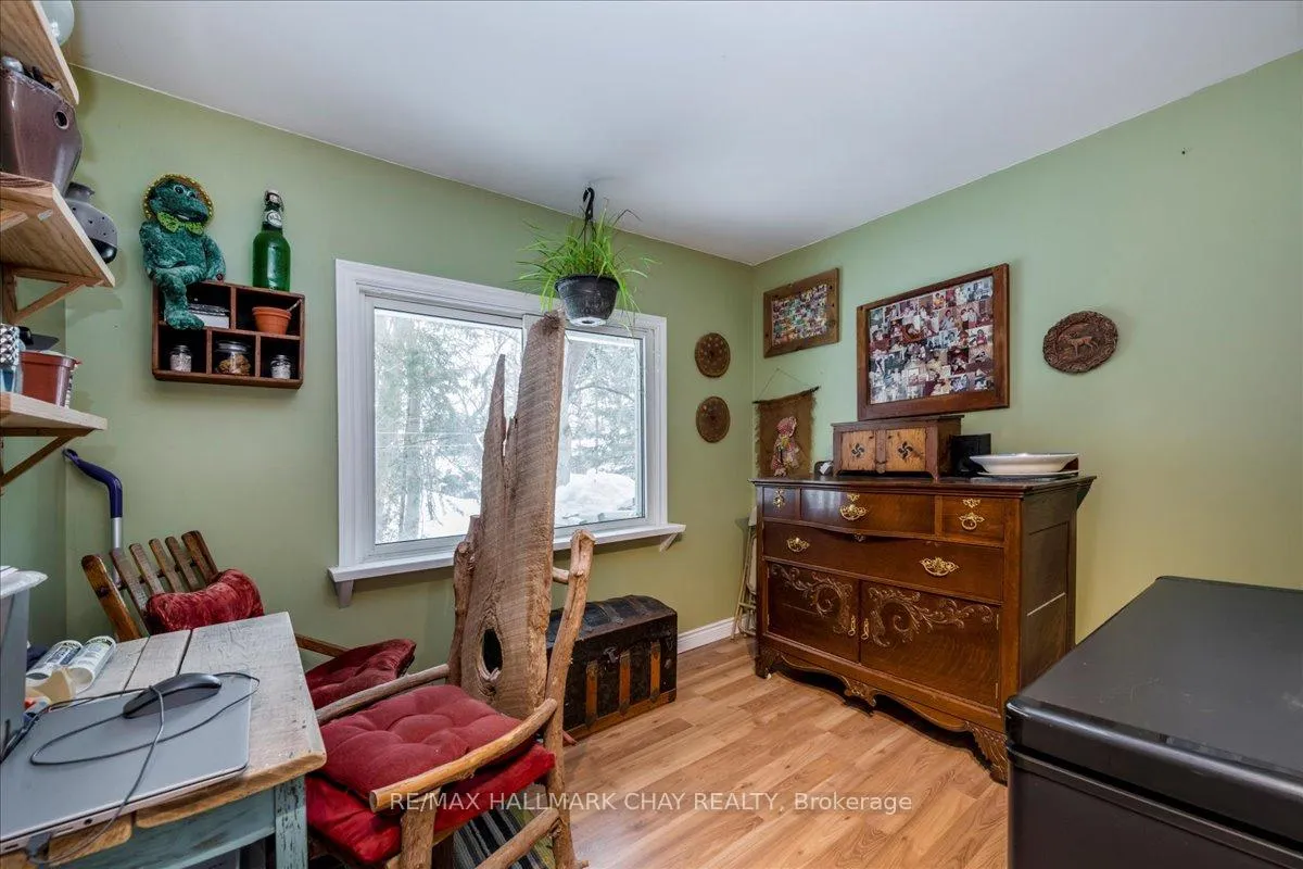 Photo 13 of 930 Gilmore Avenue, Innisfil, Lefroy — HOMEH