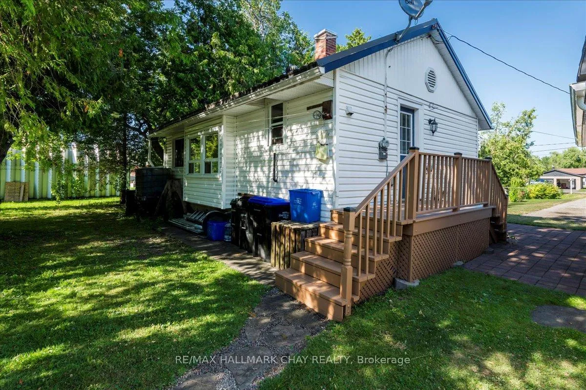 Photo 14 of 930 Gilmore Avenue, Innisfil, Lefroy — HOMEH