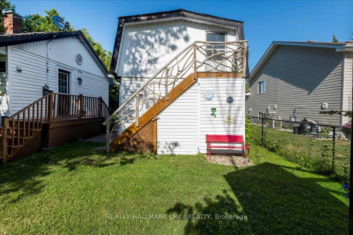 Photo 15 of 930 Gilmore Avenue, Innisfil, Lefroy — HOMEH