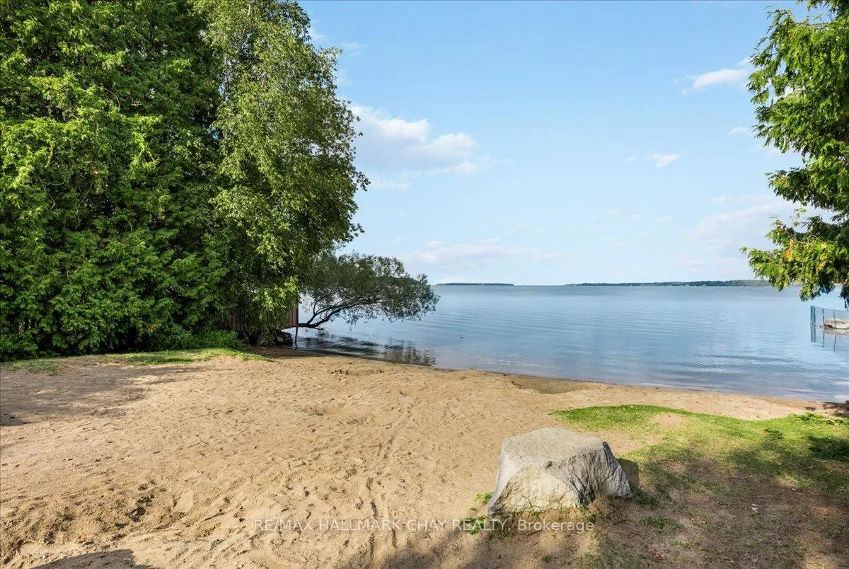 Photo 21 of 930 Gilmore Avenue, Innisfil, Lefroy — HOMEH