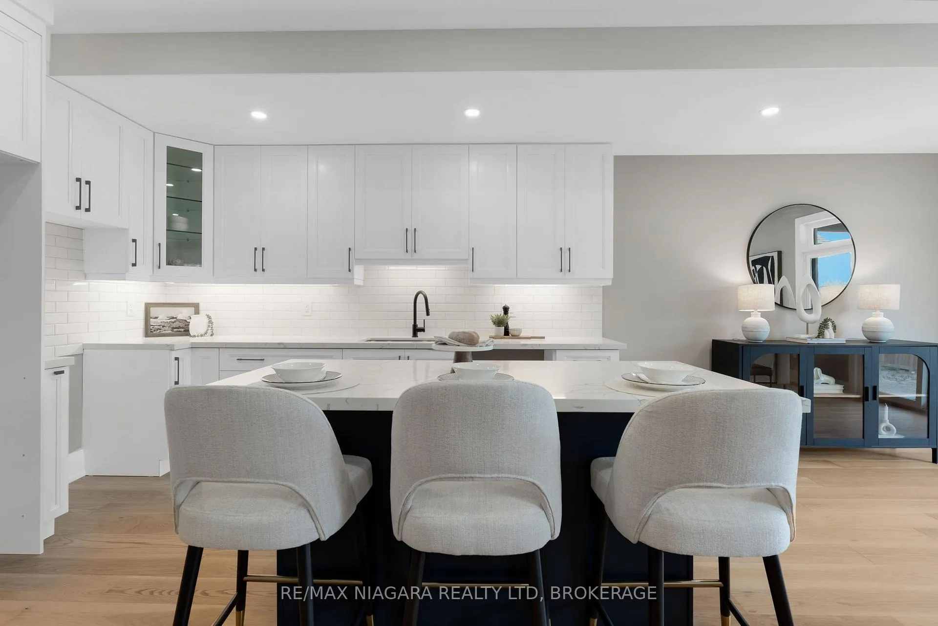 Photo 15 of 6208 Curlin Crescent, Niagara Falls, Forestview — HOMEH