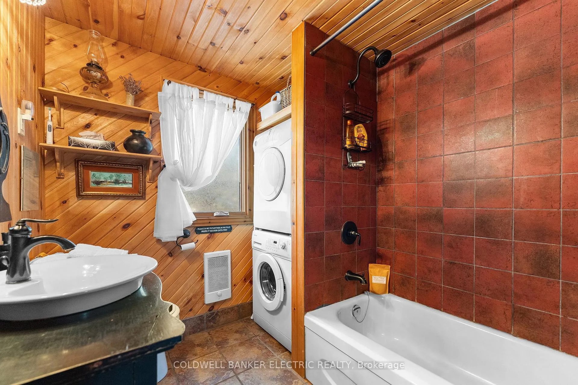 Photo 13 of 2711 Channel View Lane, Selwyn — HOMEH