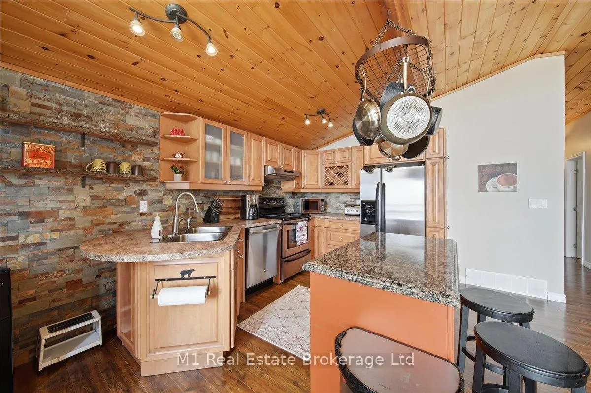 Photo 19 of 70 Forest Harbour Parkway, Tay, Rural Tay — HOMEH