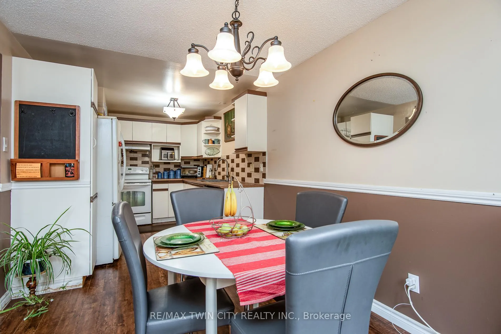 Photo 20 of 94 Macatee Place, Cambridge — HOMEH