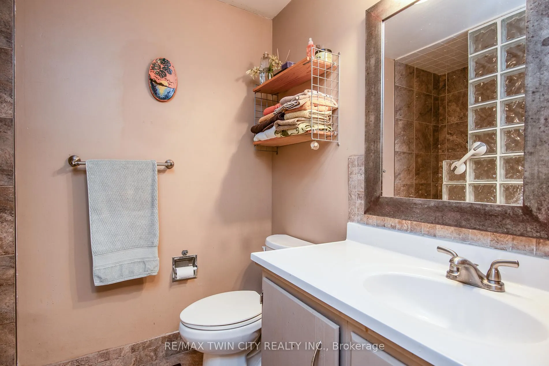 Photo 34 of 94 Macatee Place, Cambridge — HOMEH