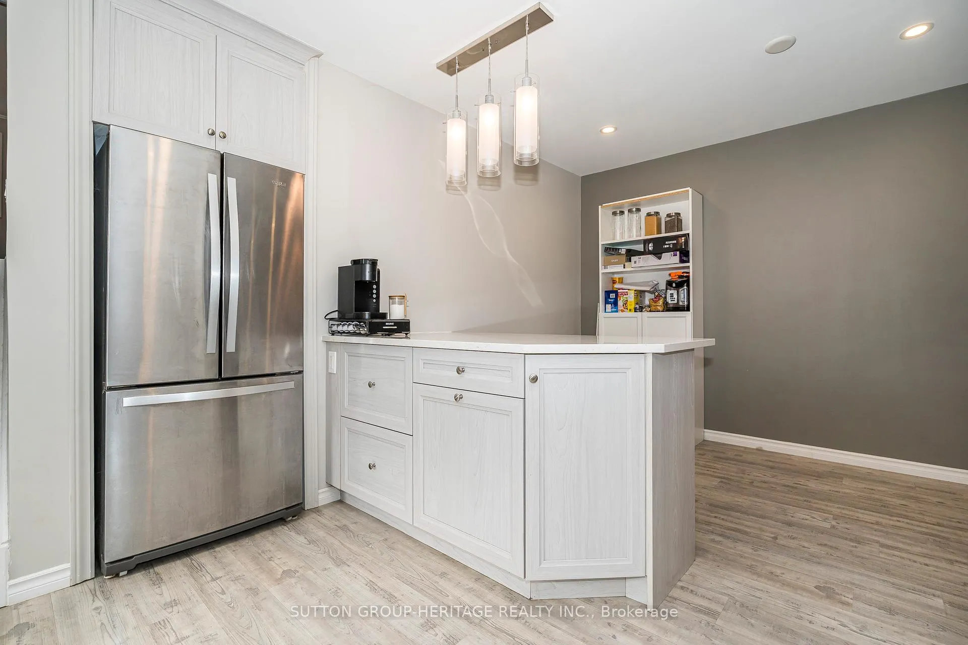 Photo 9 of 437 Sedan Crescent, Oshawa, Central — HOMEH
