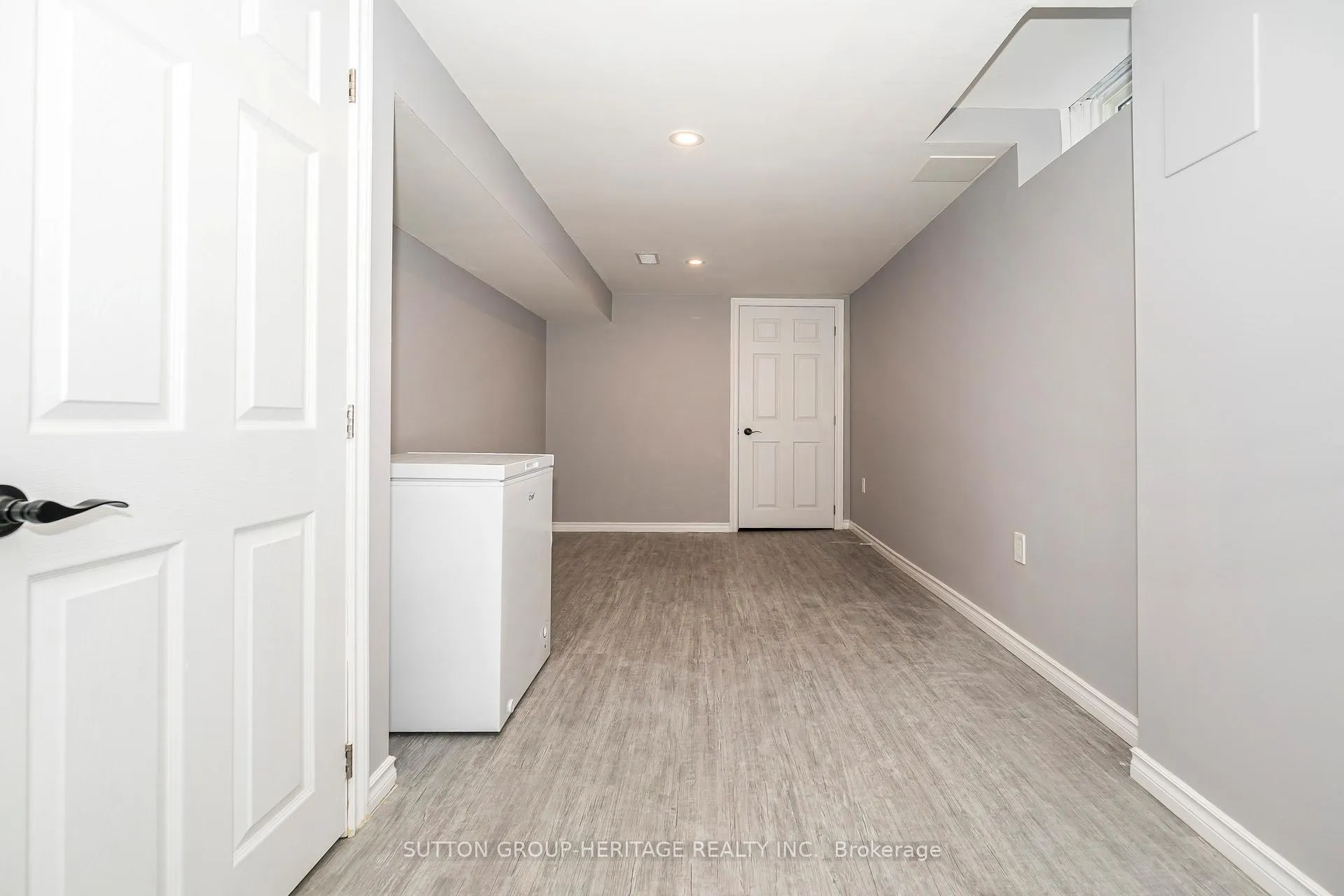 Photo 21 of 437 Sedan Crescent, Oshawa, Central — HOMEH