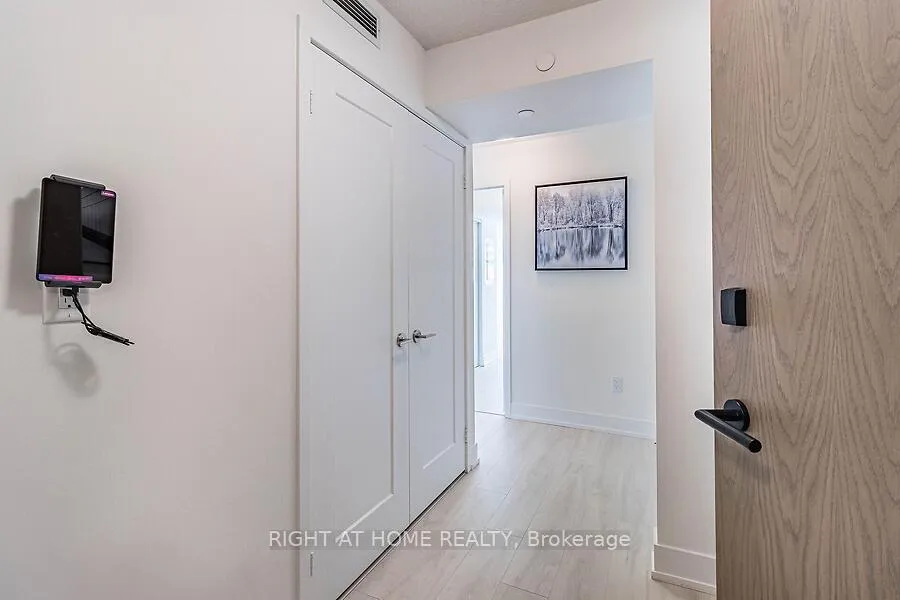 Photo 17 of Unit 1702, 10 Eva Road, Etobicoke, Etobicoke West Mall — HOMEH