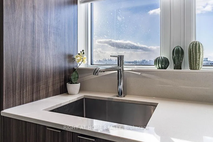 Photo 38 of Unit 1702, 10 Eva Road, Etobicoke, Etobicoke West Mall — HOMEH