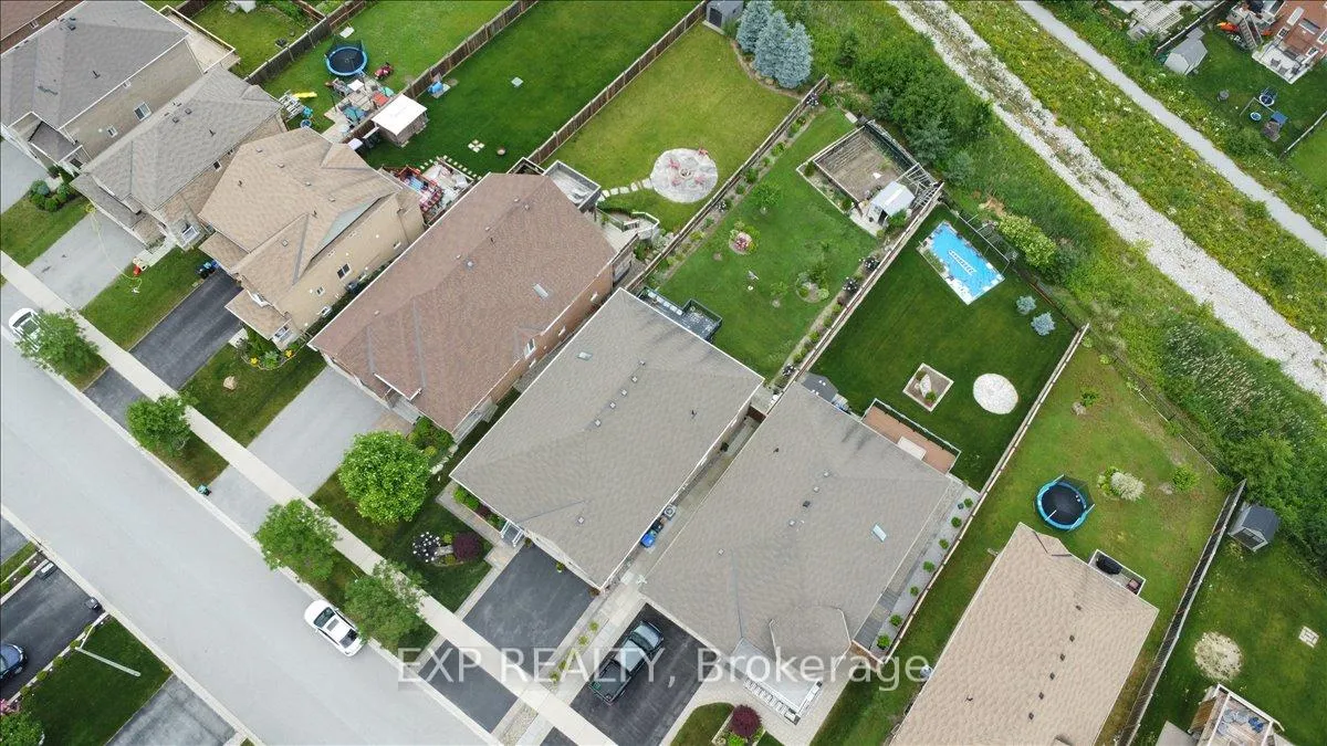 Photo 5 of 1376 Butler Street, Innisfil, Alcona — HOMEH