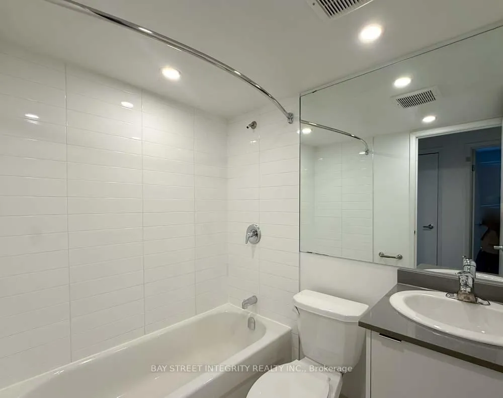 Photo 4 of Unit Unit 6, 678 Queen Street E, Toronto, South Riverdale — HOMEH