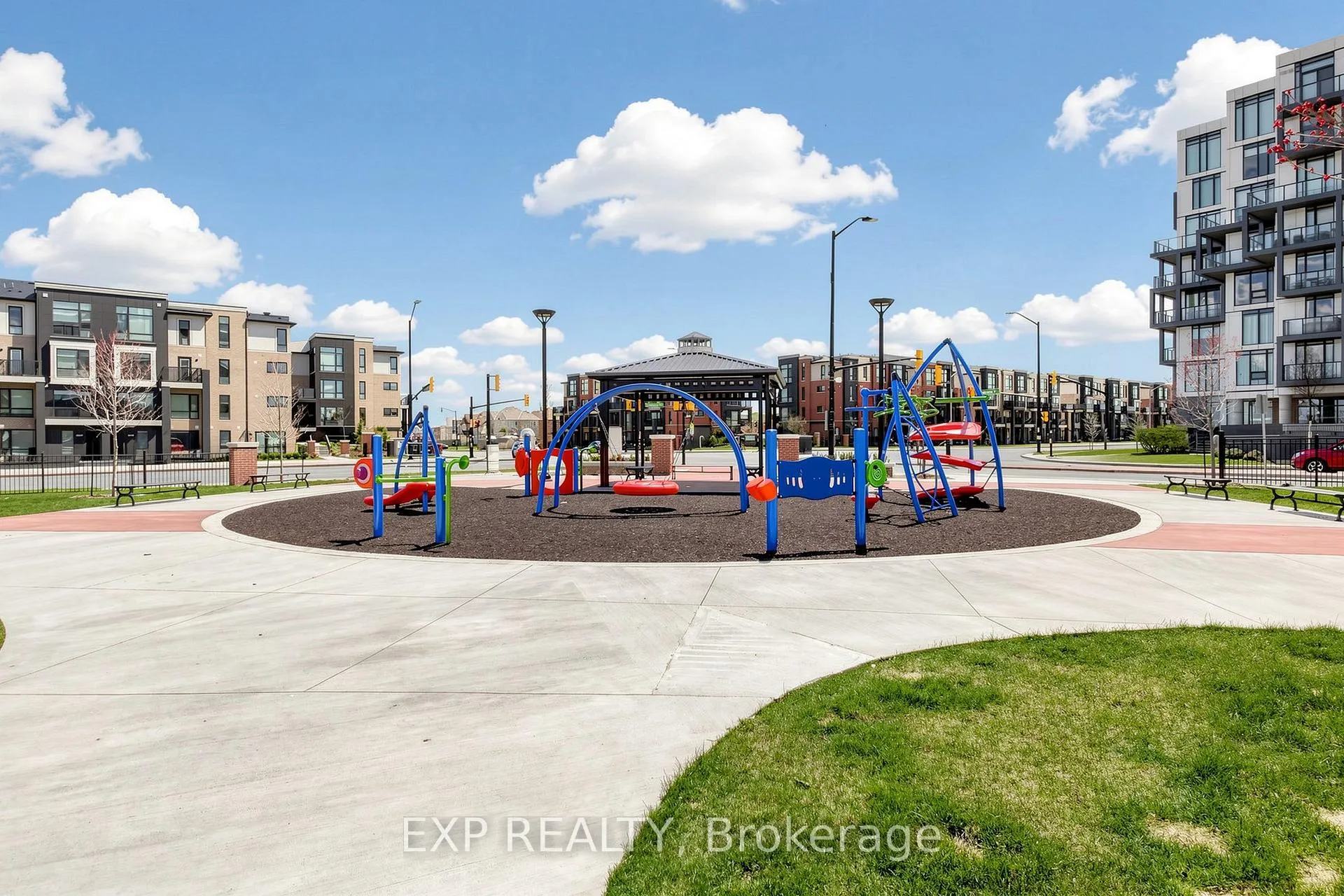 Photo 36 of 215 Veterans Drive, Brampton, Northwest Brampton — HOMEH