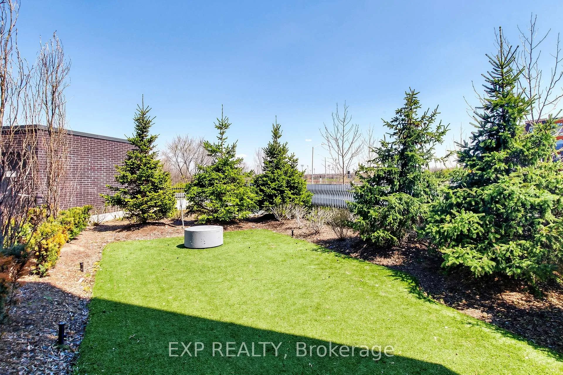 Photo 37 of 215 Veterans Drive, Brampton, Northwest Brampton — HOMEH