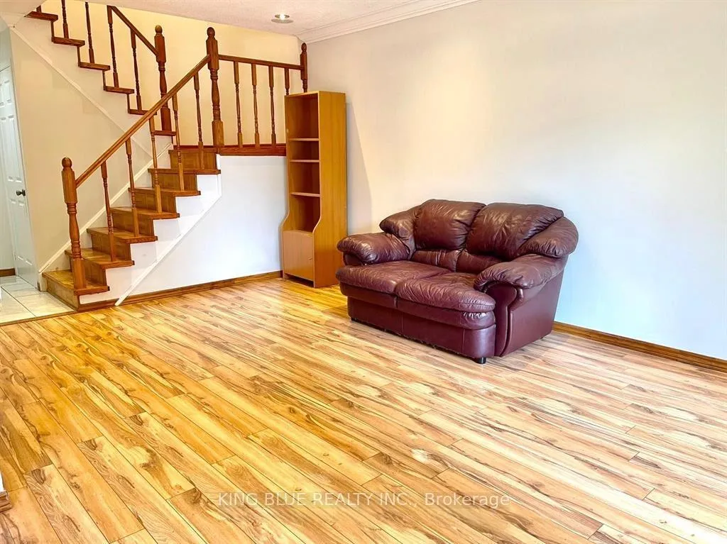 Photo 8 of 137 Appleby Crescent, Markham, Milliken Mills West — HOMEH