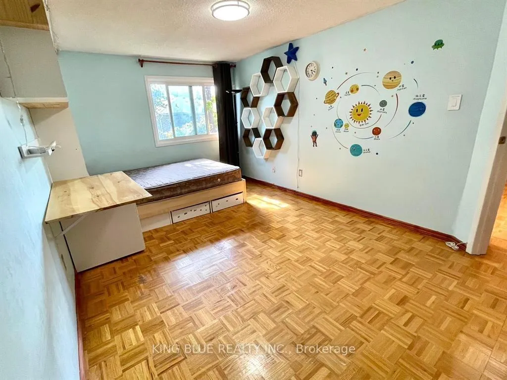 Photo 9 of 137 Appleby Crescent, Markham, Milliken Mills West — HOMEH