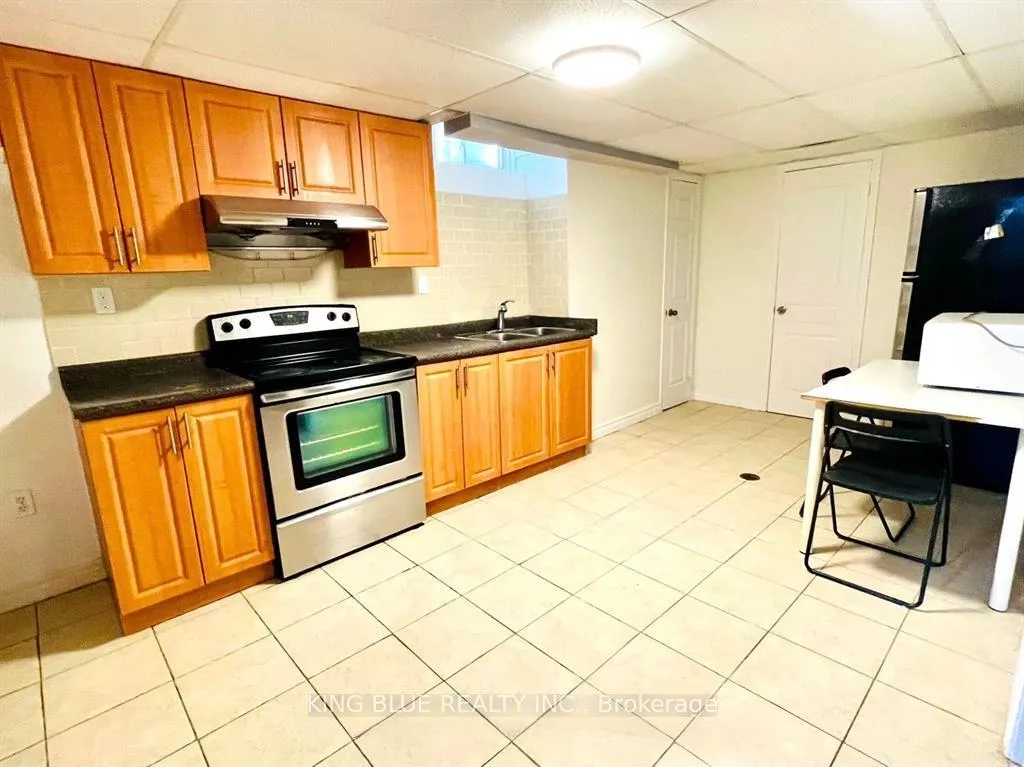 Photo 13 of 137 Appleby Crescent, Markham, Milliken Mills West — HOMEH