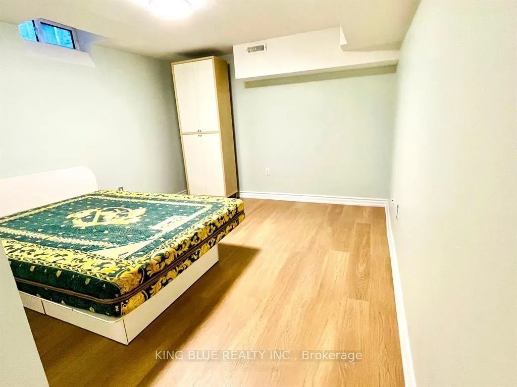 Photo 16 of 137 Appleby Crescent, Markham, Milliken Mills West — HOMEH
