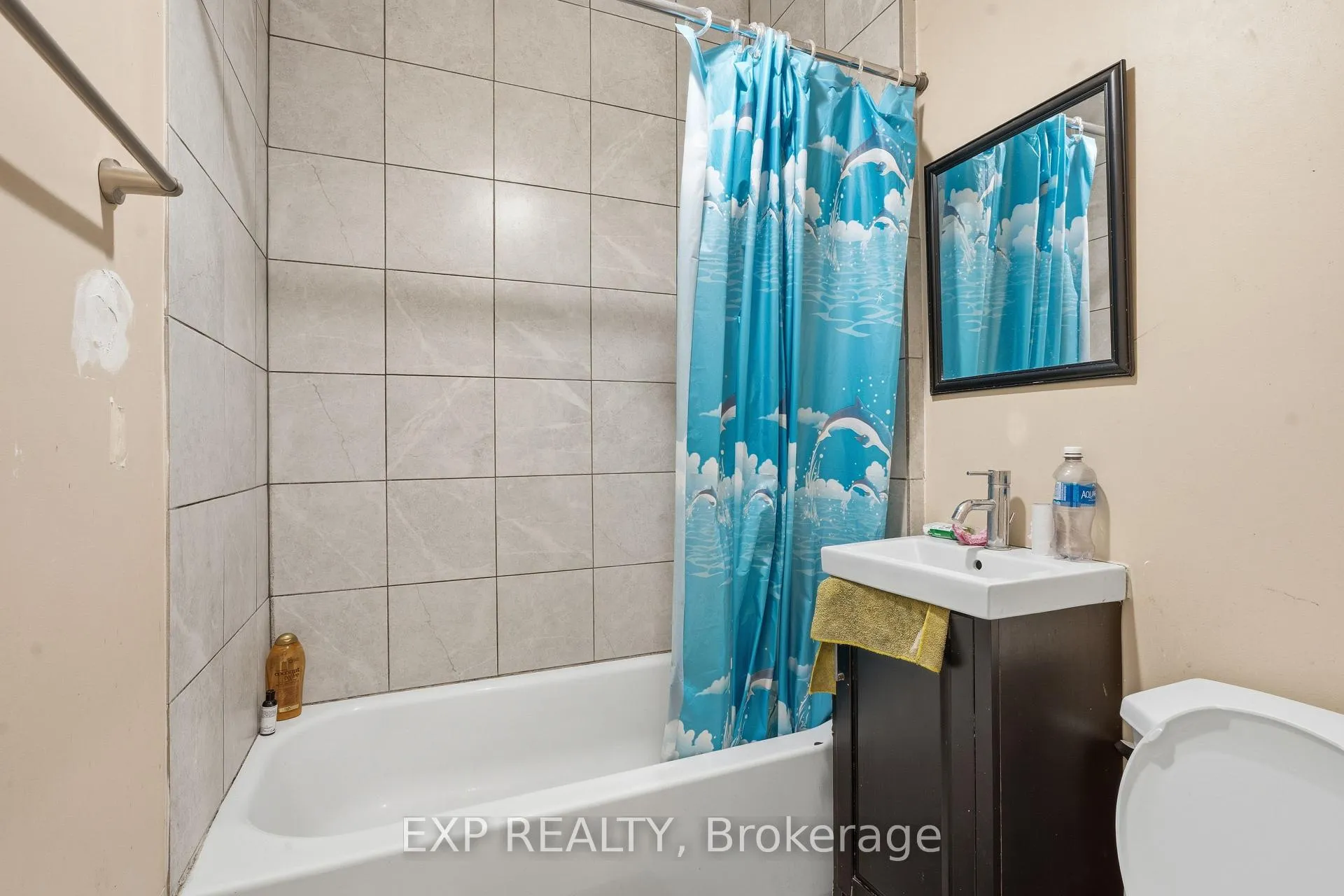 Photo 6 of 211 Rebecca Street, Hamilton, Beasley — HOMEH