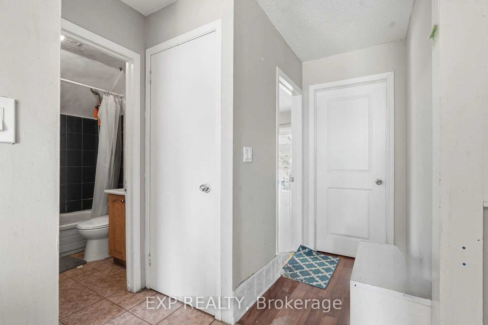 Photo 12 of 211 Rebecca Street, Hamilton, Beasley — HOMEH