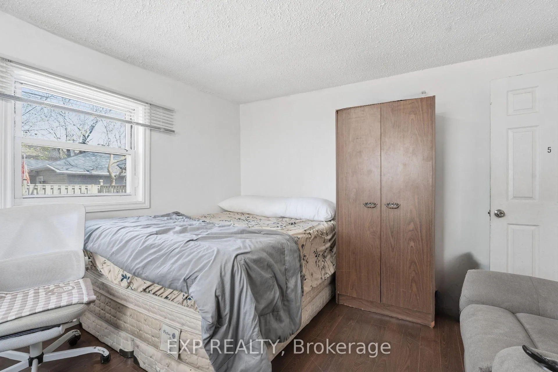 Photo 15 of 211 Rebecca Street, Hamilton, Beasley — HOMEH