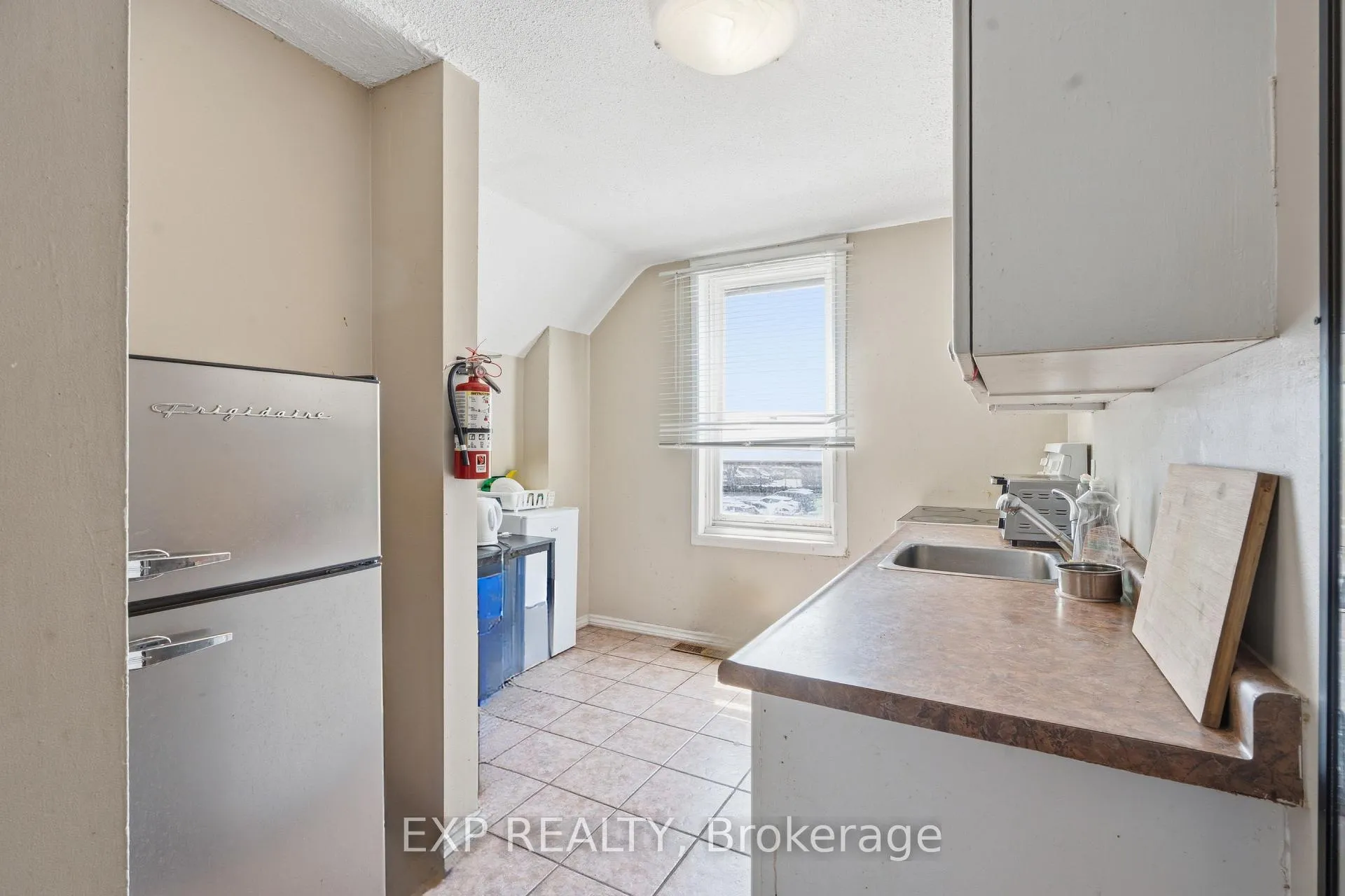 Photo 18 of 211 Rebecca Street, Hamilton, Beasley — HOMEH