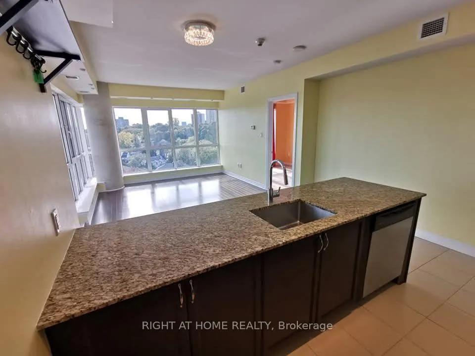 Photo 6 of Unit 809, 90 Landry Street, Ottawa, Vanier — HOMEH