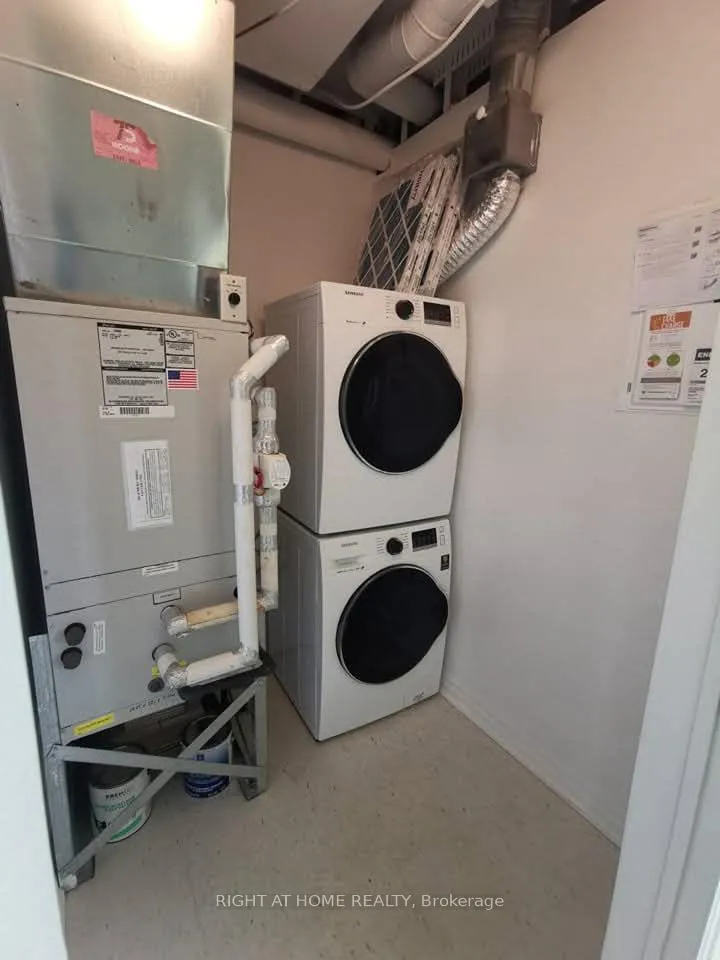 Photo 7 of Unit 809, 90 Landry Street, Ottawa, Vanier — HOMEH