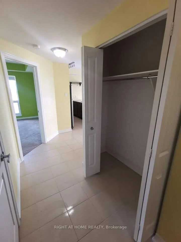 Photo 13 of Unit 809, 90 Landry Street, Ottawa, Vanier — HOMEH